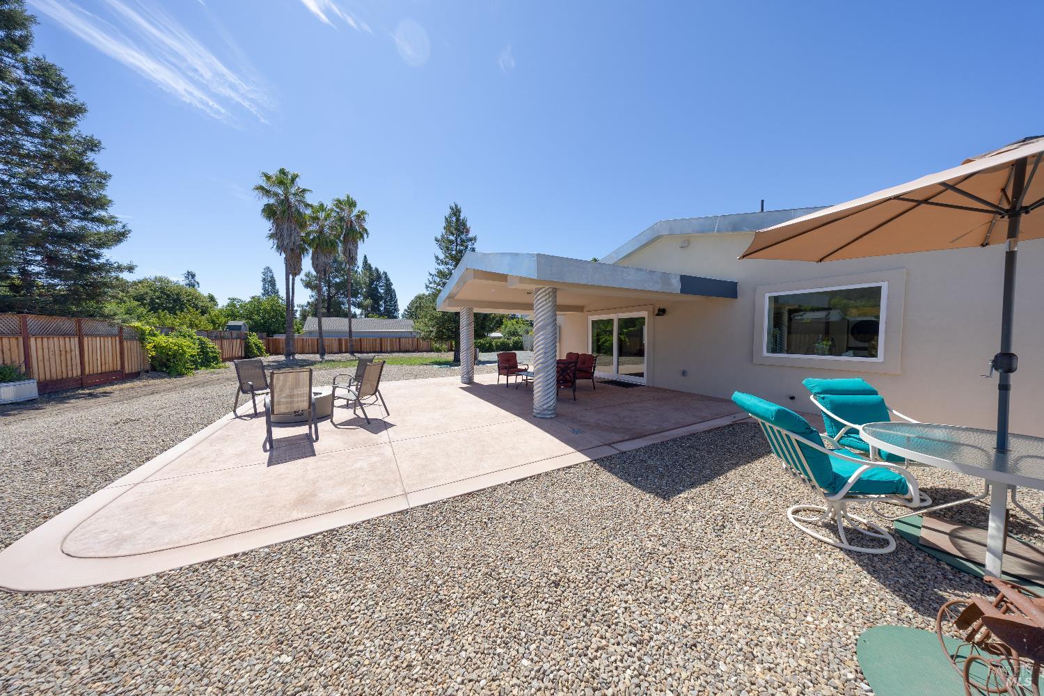 Detail Gallery Image 5 of 30 For 390 Treehaven Ln, Kenwood,  CA 95452 - 2 Beds | 2 Baths