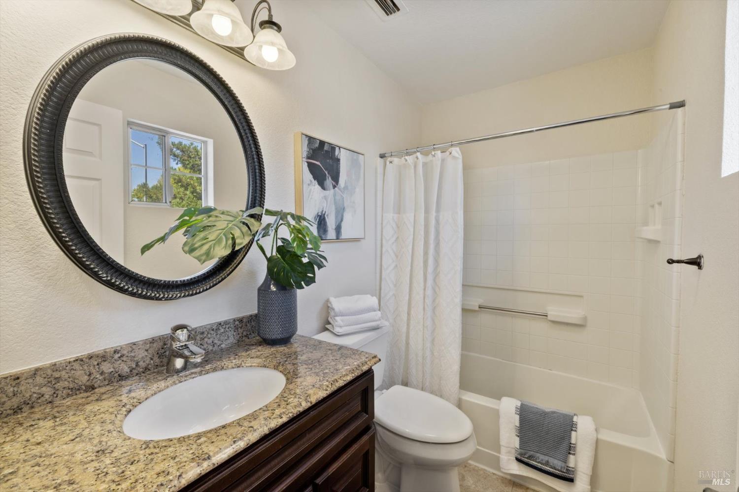 Detail Gallery Image 33 of 78 For 1013 Flint Ct, Vacaville,  CA 95687 - 4 Beds | 3 Baths