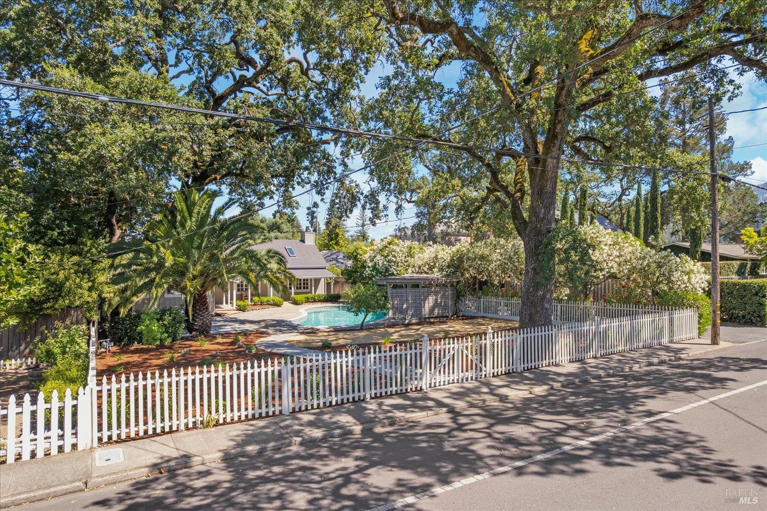Detail Gallery Image 41 of 47 For 1881 Madrona Ave, Saint Helena,  CA 94574 - 2 Beds | 2/1 Baths