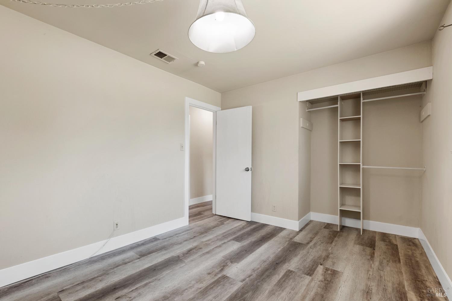 Detail Gallery Image 31 of 56 For 2004 S Terrace Dr, Napa,  CA 94559 - 3 Beds | 2 Baths