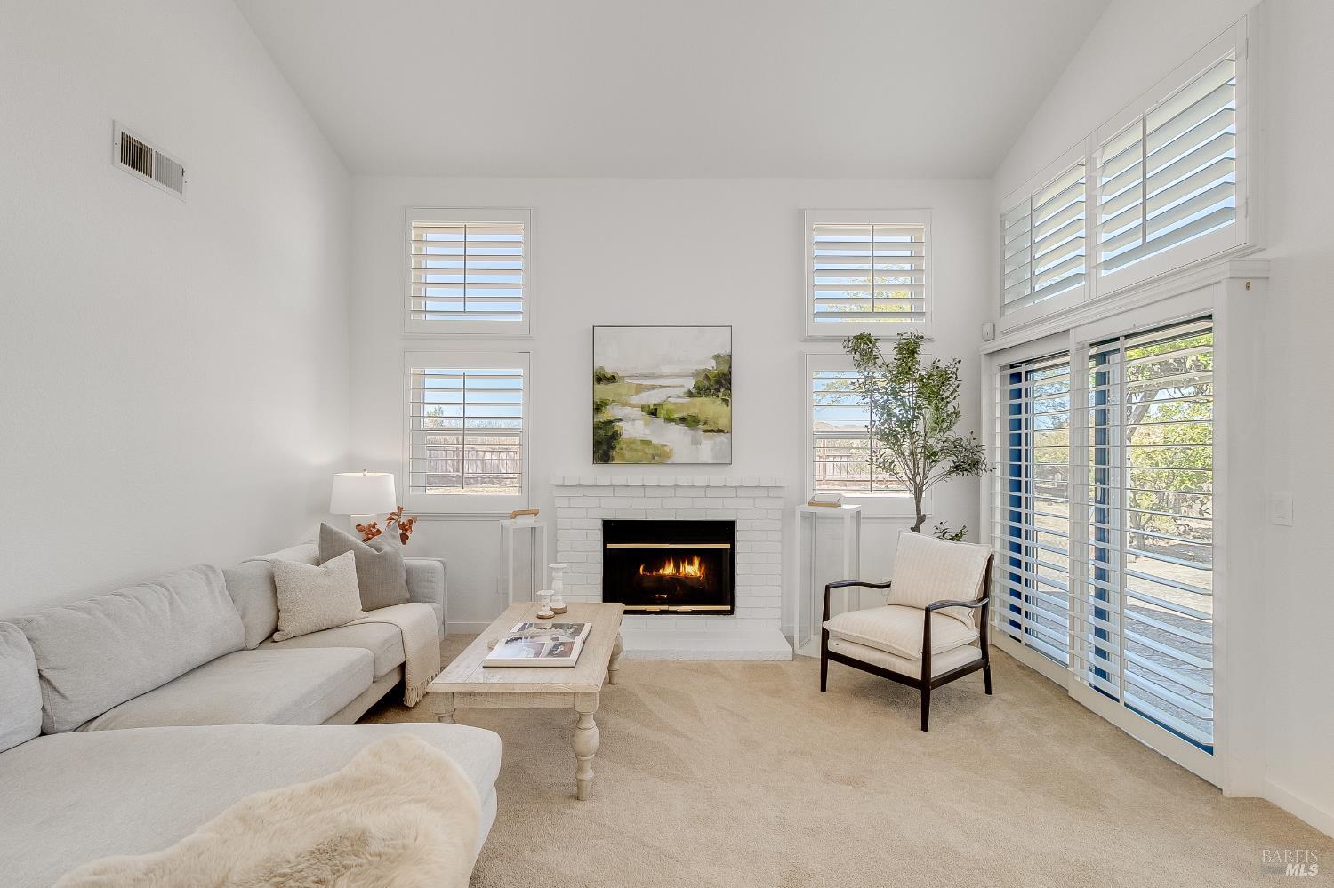 Detail Gallery Image 3 of 54 For 567 Primrose Ln, Benicia,  CA 94510 - 3 Beds | 2 Baths