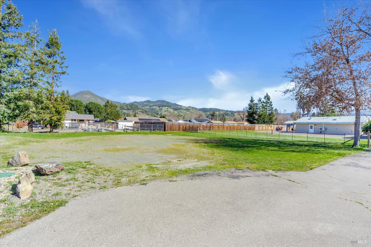 Detail Gallery Image 20 of 30 For 390 Treehaven Ln, Kenwood,  CA 95452 - 2 Beds | 2 Baths
