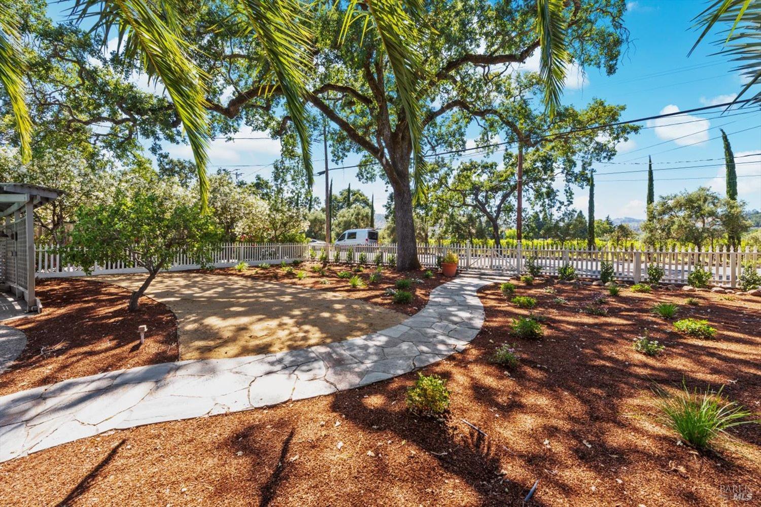 Detail Gallery Image 3 of 47 For 1881 Madrona Ave, Saint Helena,  CA 94574 - 2 Beds | 2/1 Baths