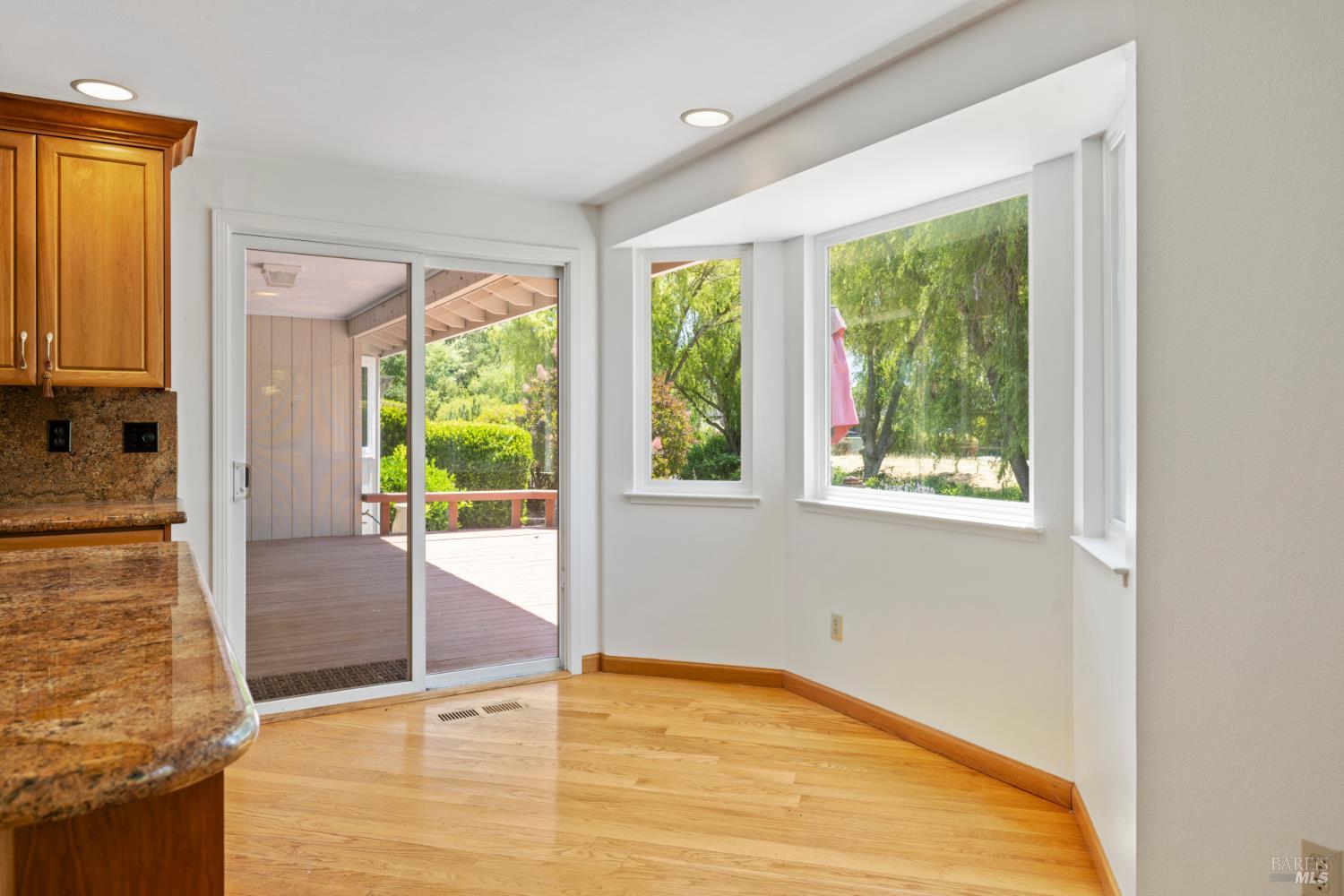 Detail Gallery Image 19 of 48 For 8819 Hood Mountain Way, Santa Rosa,  CA 95409 - 3 Beds | 2 Baths