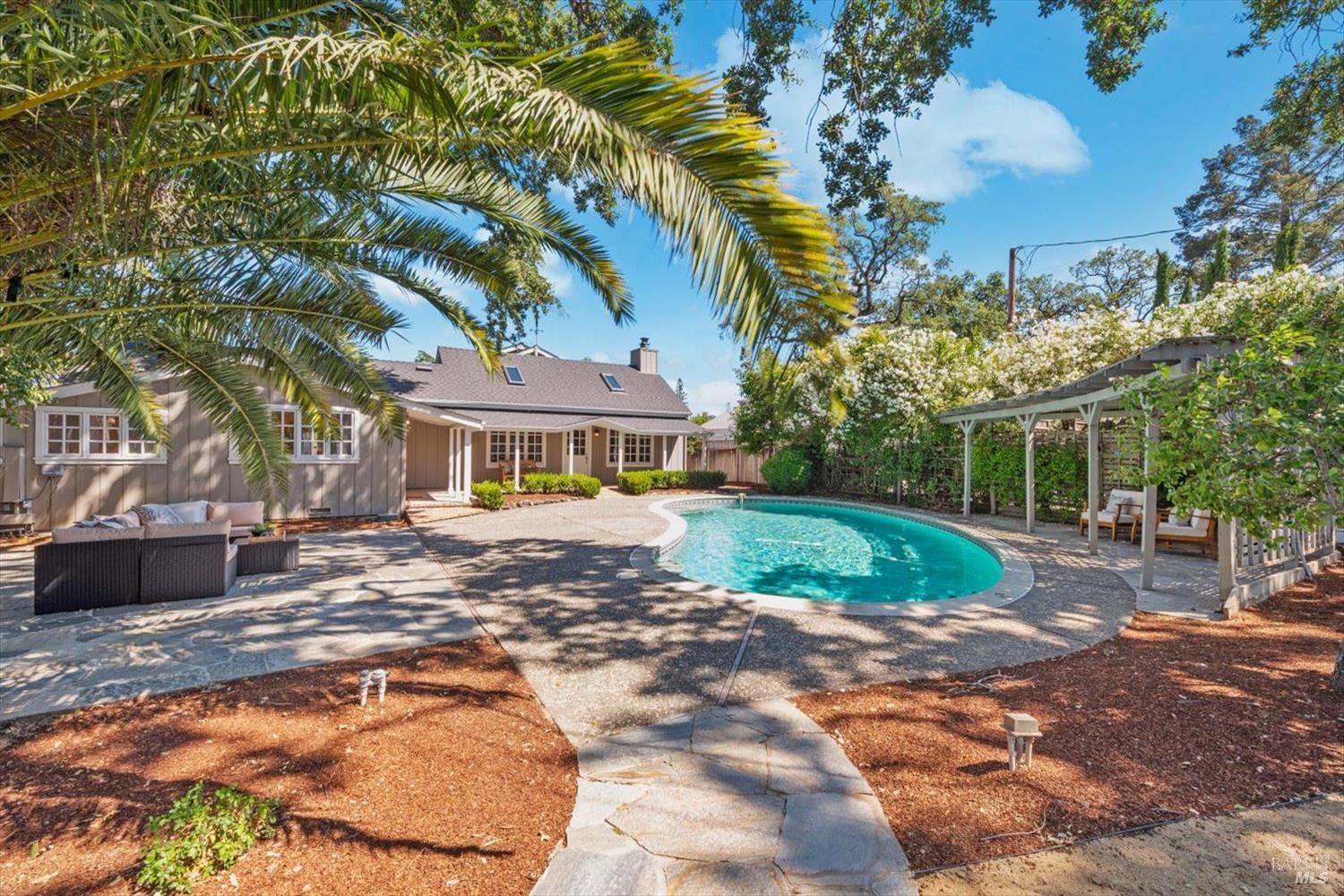 Detail Gallery Image 2 of 47 For 1881 Madrona Ave, Saint Helena,  CA 94574 - 2 Beds | 2/1 Baths