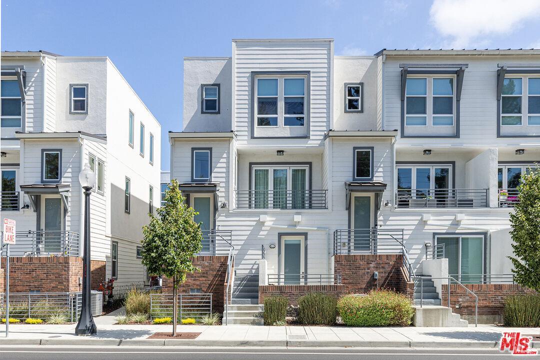 Detail Gallery Image 1 of 1 For 1640 3rd St, Napa,  CA 94559 - 3 Beds | 3/1 Baths