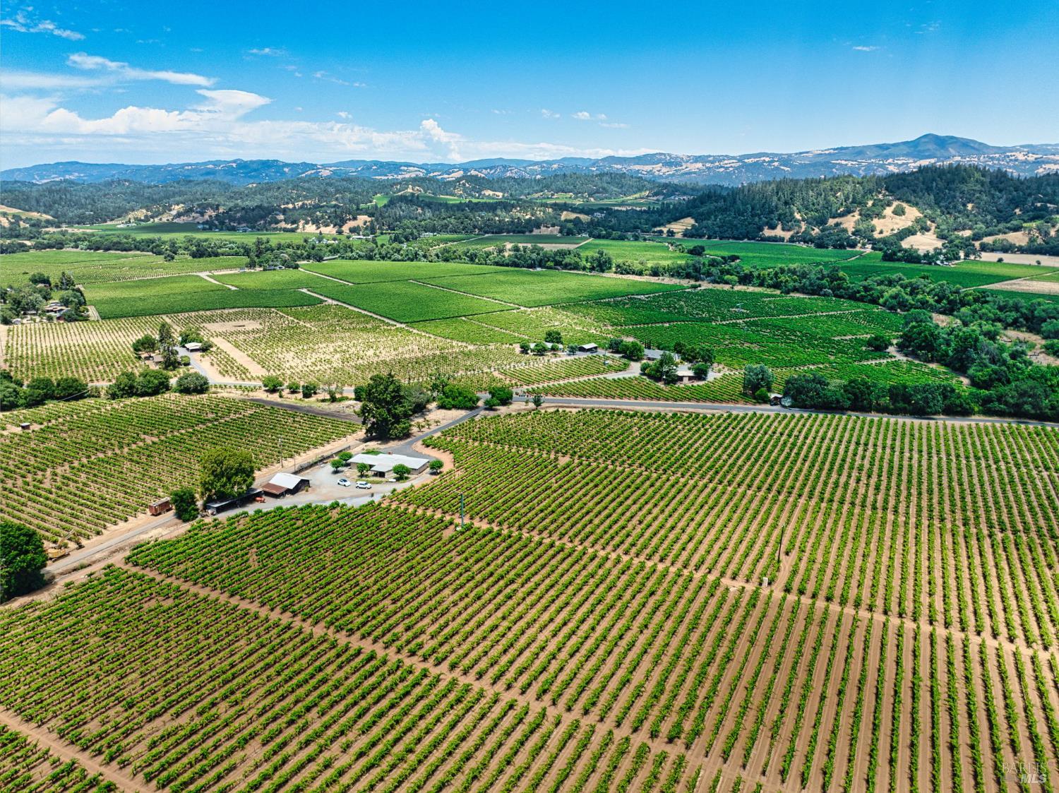 Detail Gallery Image 4 of 23 For 8011 West Dry Creek Rd, Healdsburg,  CA 95448 - – Beds | – Baths