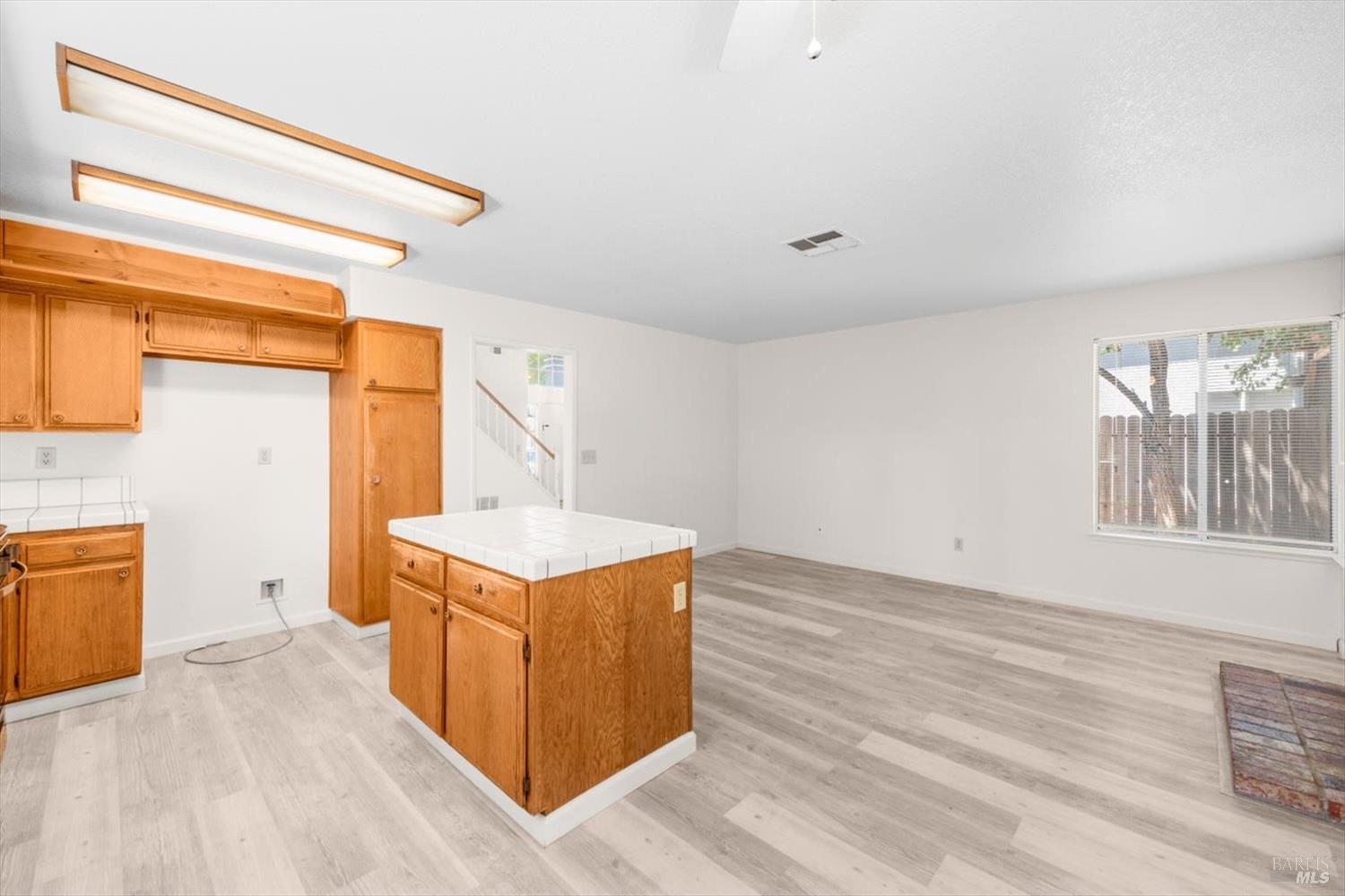 Detail Gallery Image 21 of 49 For 243 Colby Dr, Vacaville,  CA 95687 - 3 Beds | 2/1 Baths
