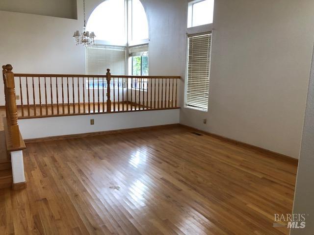 Detail Gallery Image 7 of 28 For 9512 Wellington Cir, Windsor,  CA 95492 - 4 Beds | 3 Baths
