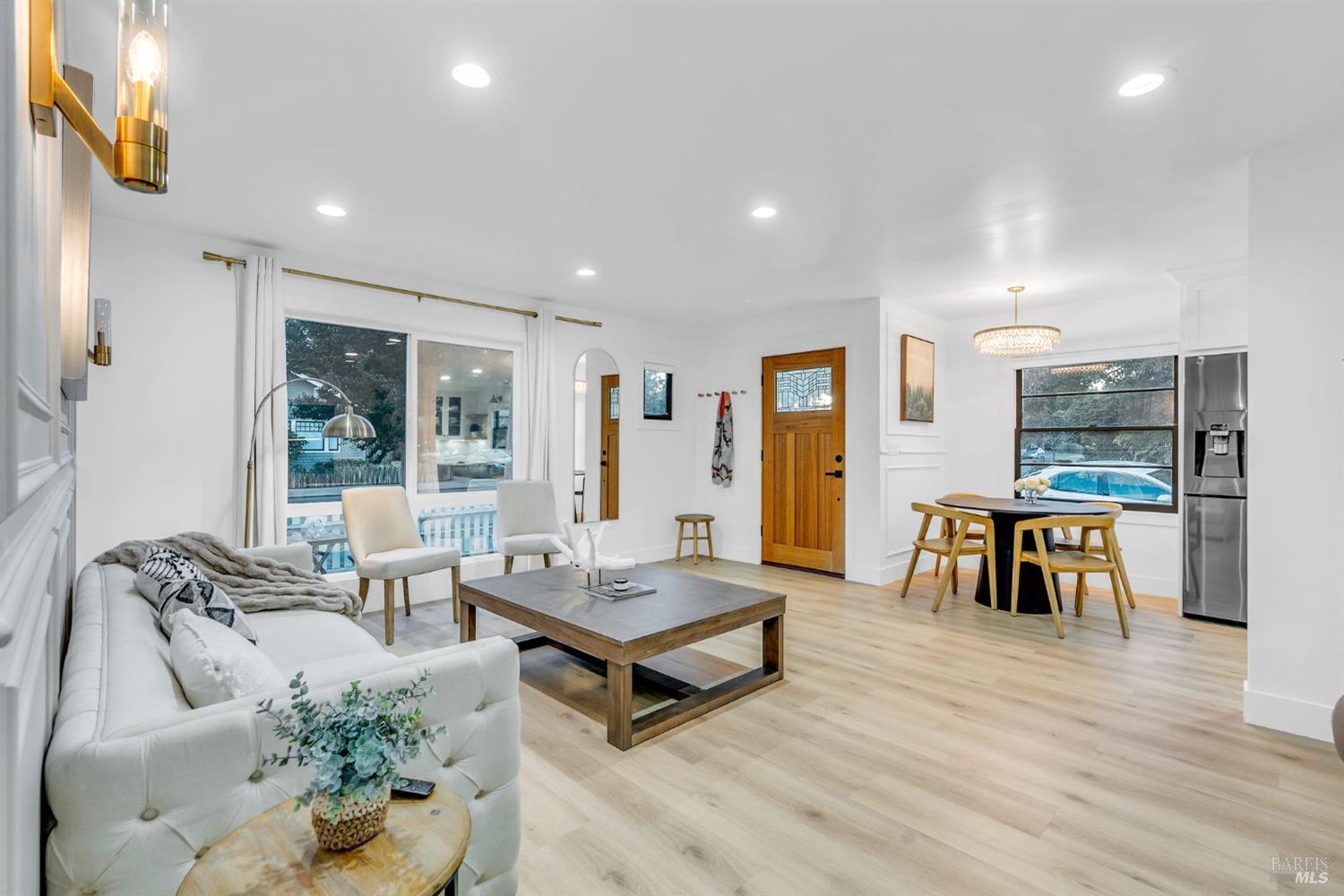 Detail Gallery Image 4 of 25 For 1594 Laurel St, Napa,  CA 94559 - 2 Beds | 2 Baths