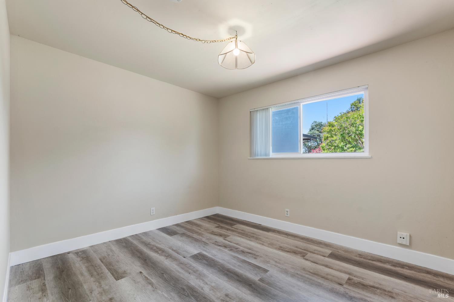 Detail Gallery Image 28 of 56 For 2004 S Terrace Dr, Napa,  CA 94559 - 3 Beds | 2 Baths