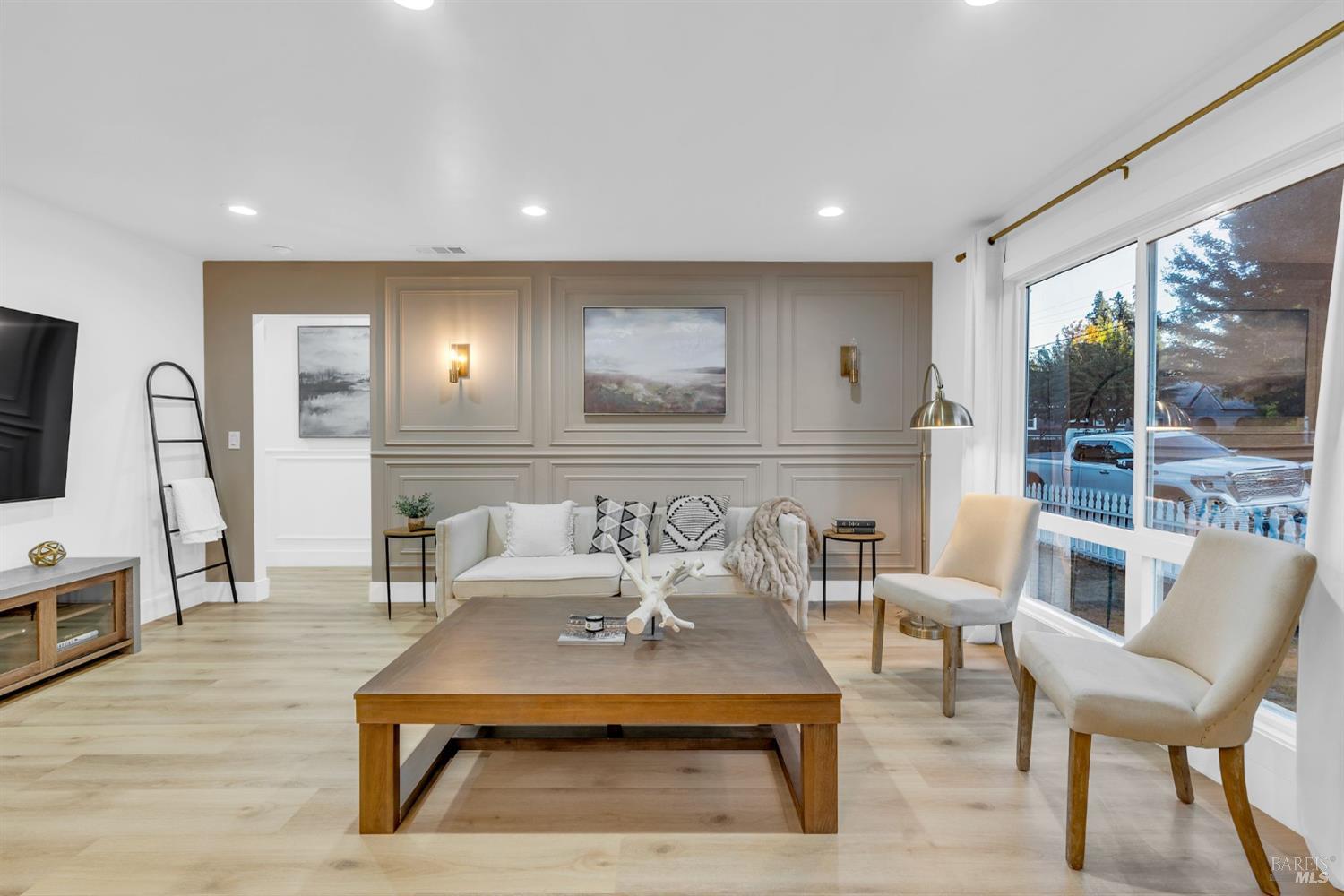Detail Gallery Image 5 of 25 For 1594 Laurel St, Napa,  CA 94559 - 2 Beds | 2 Baths