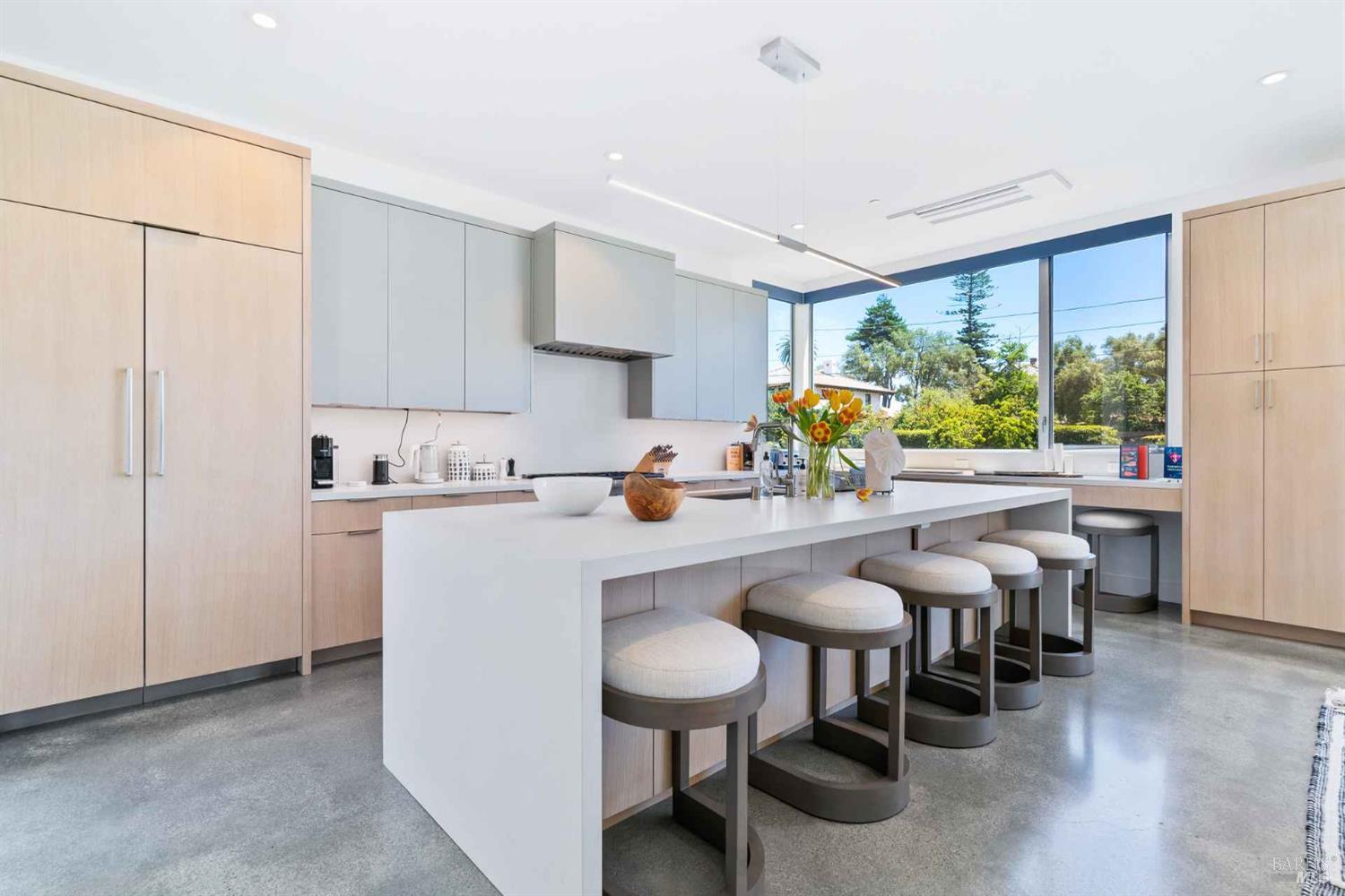 Detail Gallery Image 12 of 35 For 120 Gharkey St, Santa Cruz,  CA 95060 - 5 Beds | 5 Baths