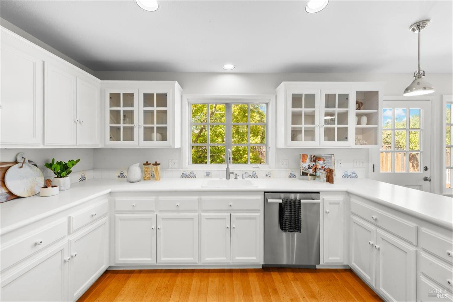 Detail Gallery Image 15 of 47 For 1881 Madrona Ave, Saint Helena,  CA 94574 - 2 Beds | 2/1 Baths