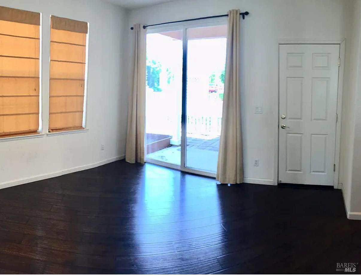 Detail Gallery Image 3 of 9 For 2285 Alysheba Ct, Napa,  CA 94559 - 3 Beds | 2/1 Baths