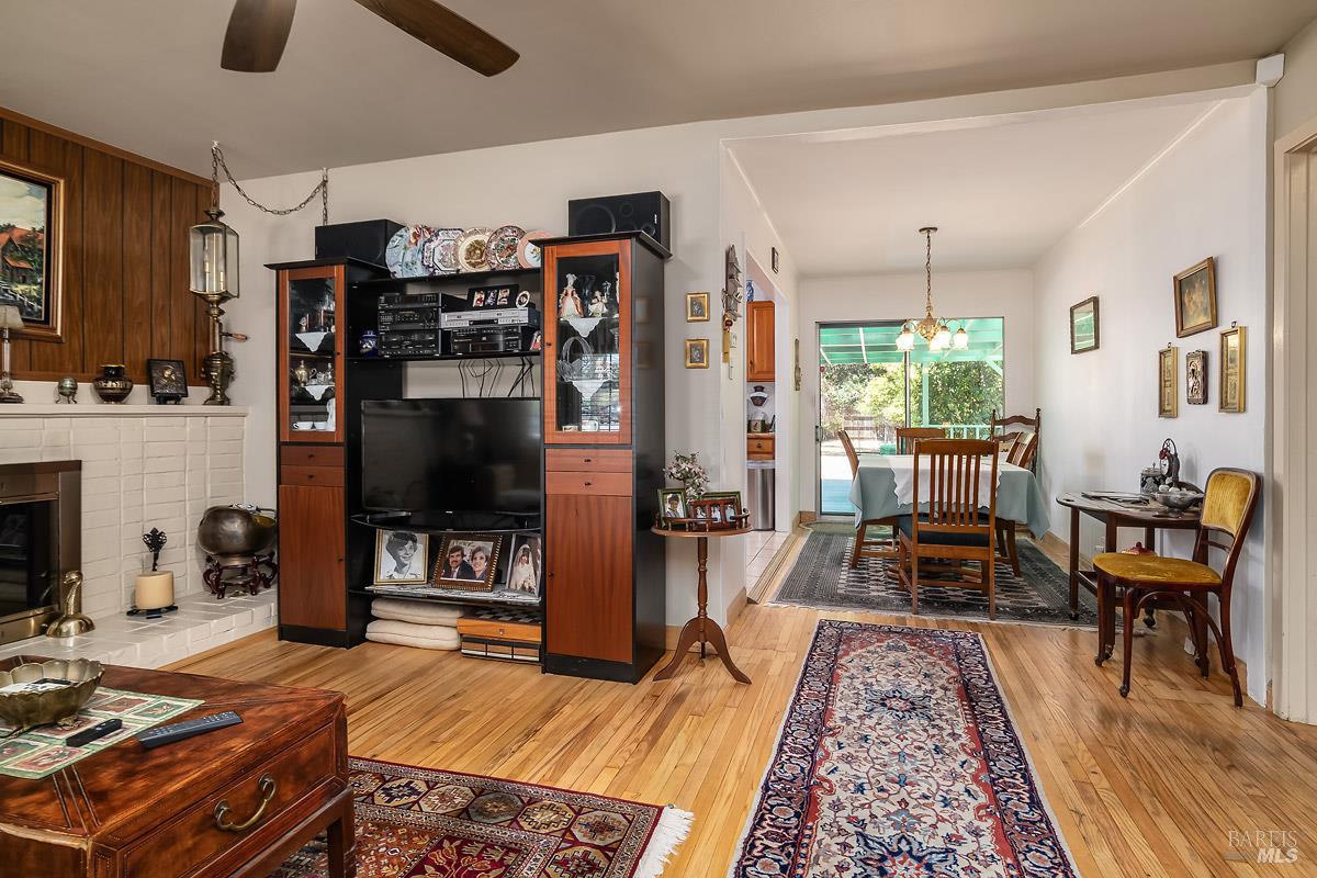 Detail Gallery Image 7 of 15 For 1216 Vallejo Ave, Novato,  CA 94945 - 2 Beds | 1 Baths
