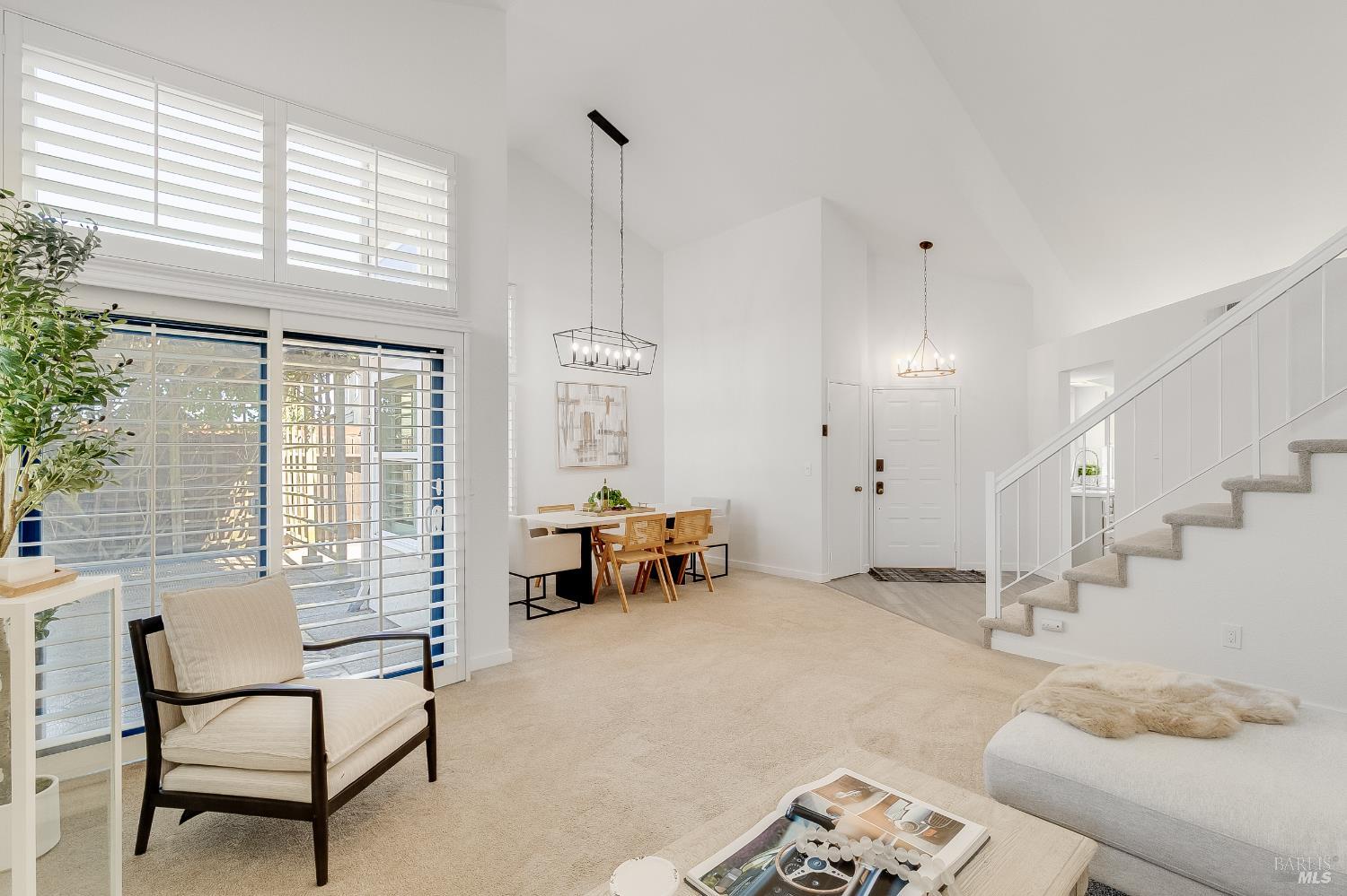 Detail Gallery Image 5 of 54 For 567 Primrose Ln, Benicia,  CA 94510 - 3 Beds | 2 Baths