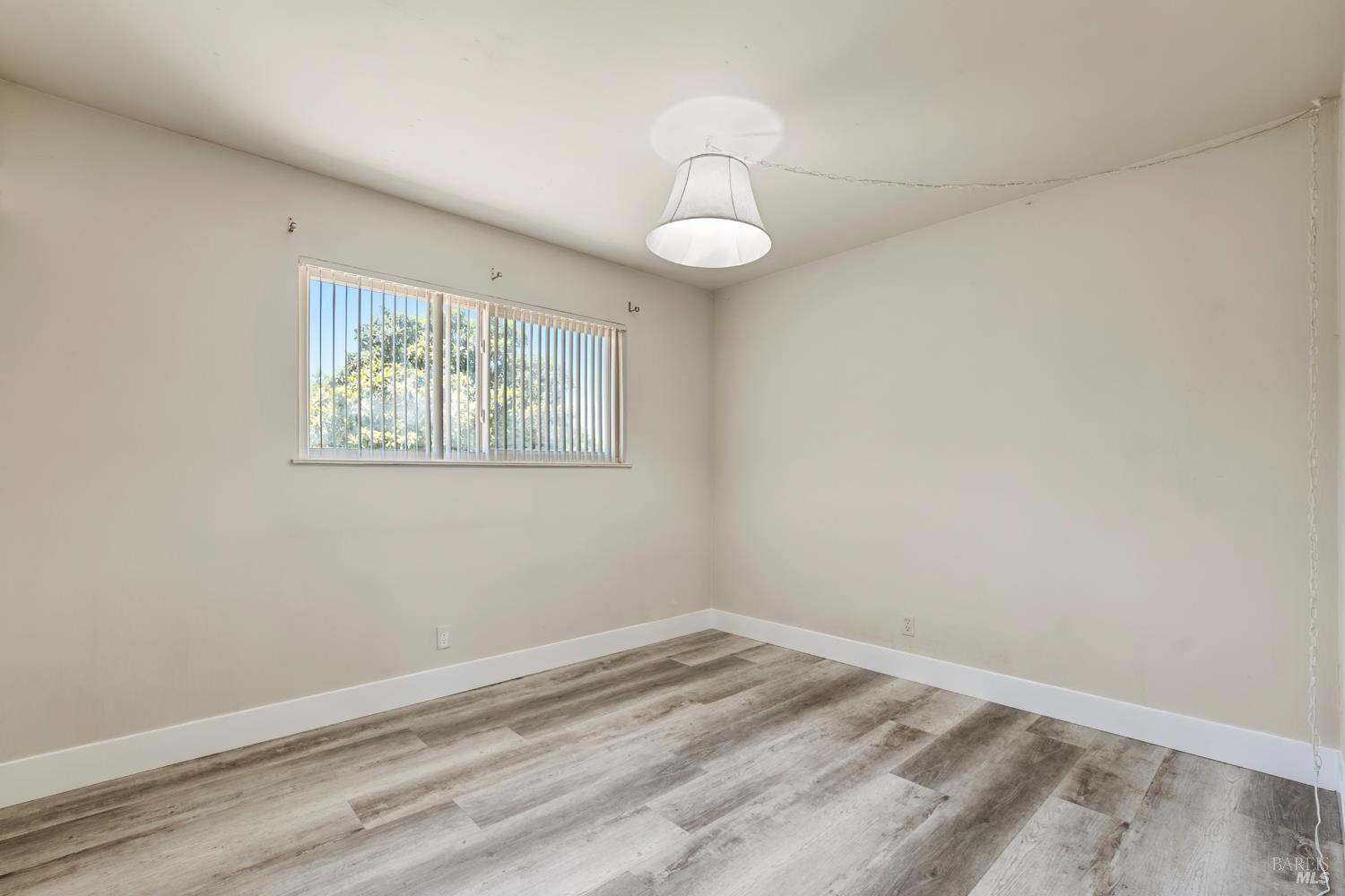 Detail Gallery Image 30 of 56 For 2004 S Terrace Dr, Napa,  CA 94559 - 3 Beds | 2 Baths