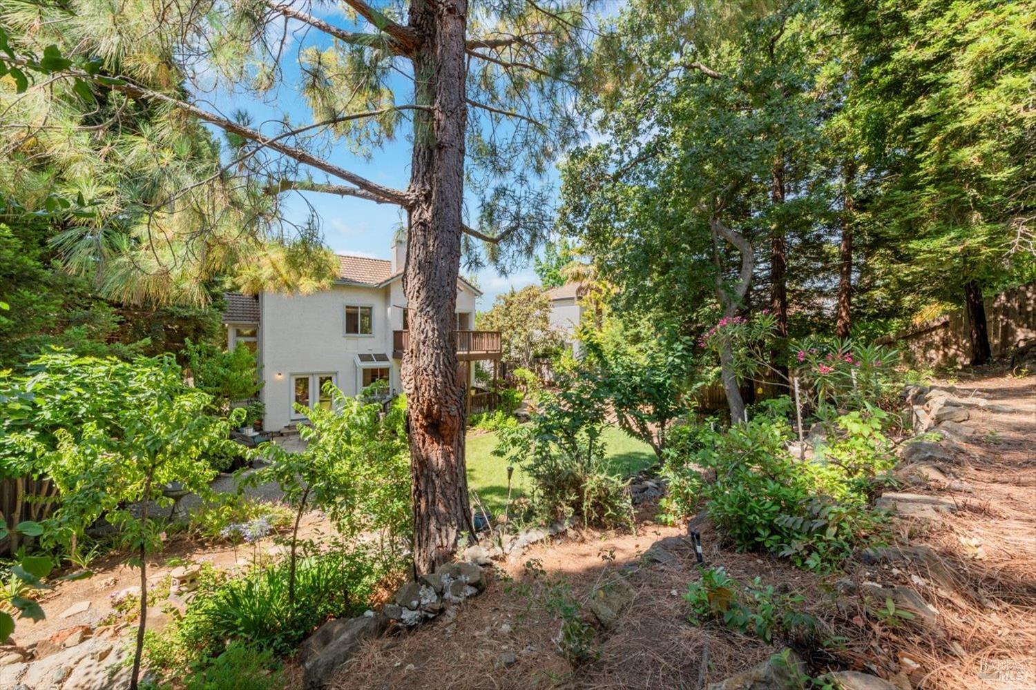 Detail Gallery Image 58 of 82 For 2136 Lakewood Dr, Fairfield,  CA 94534 - 4 Beds | 2/1 Baths
