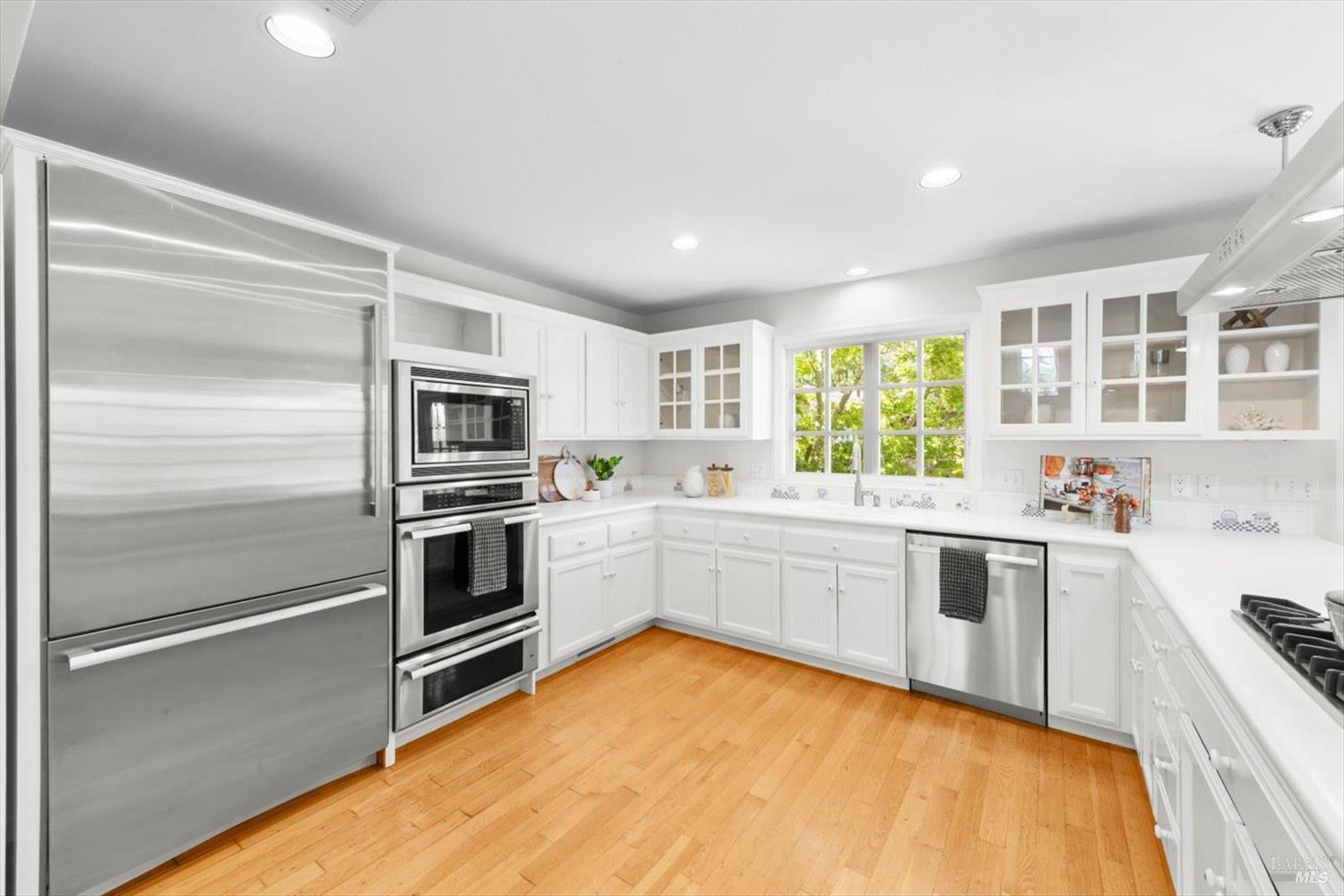 Detail Gallery Image 14 of 47 For 1881 Madrona Ave, Saint Helena,  CA 94574 - 2 Beds | 2/1 Baths