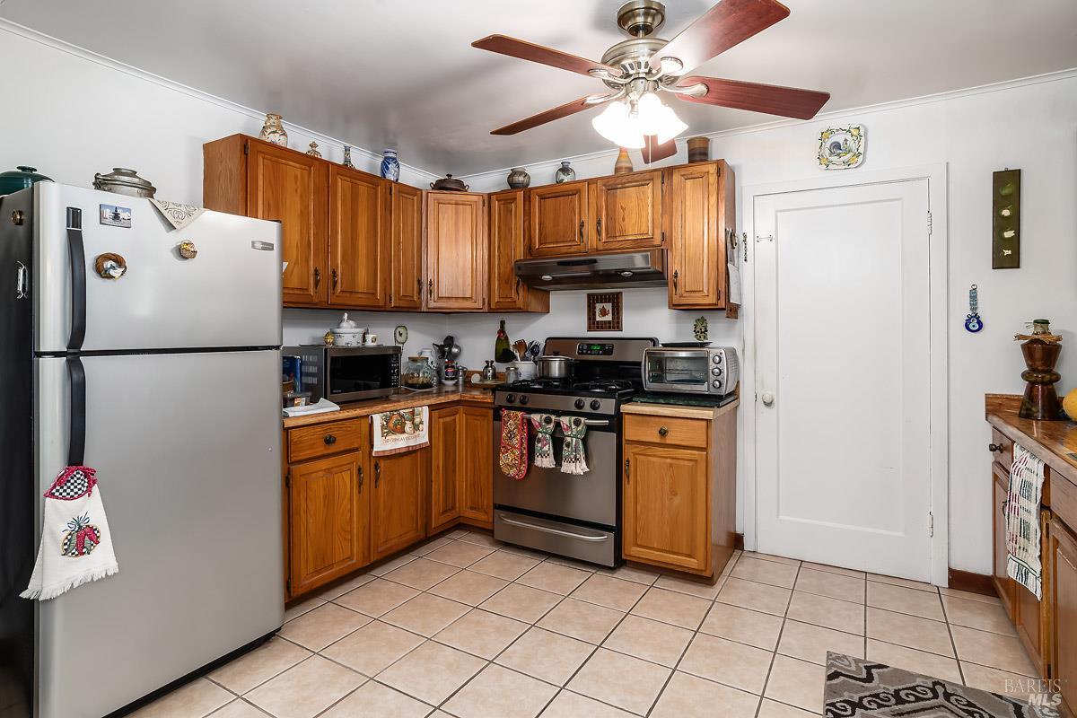 Detail Gallery Image 9 of 15 For 1216 Vallejo Ave, Novato,  CA 94945 - 2 Beds | 1 Baths