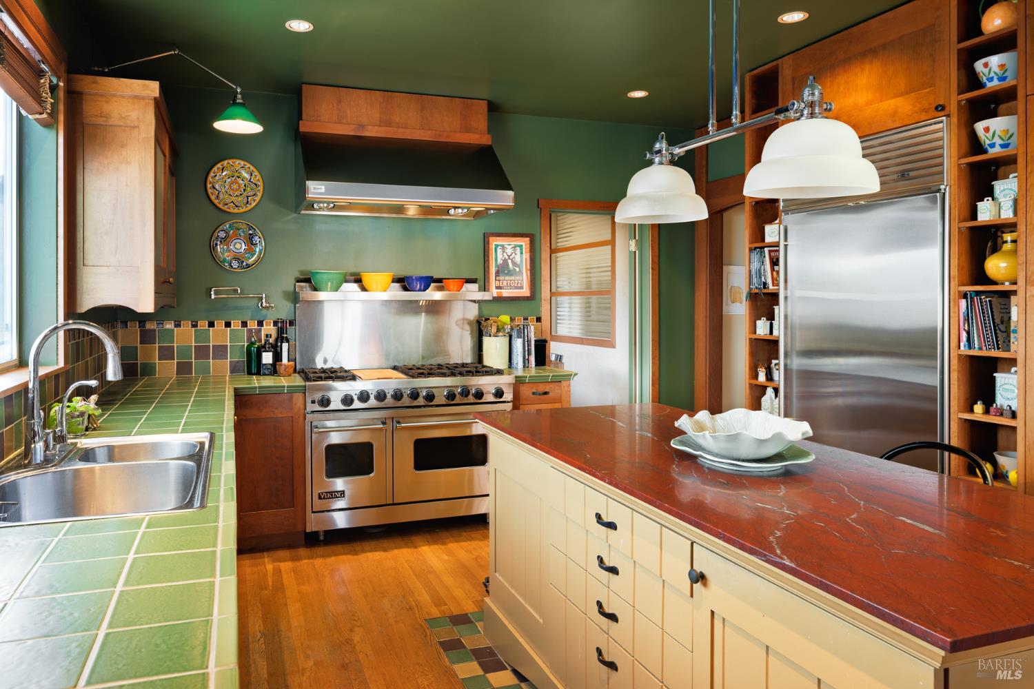 Detail Gallery Image 8 of 19 For 38 Spring Rd, Kentfield,  CA 94904 - 4 Beds | 4 Baths