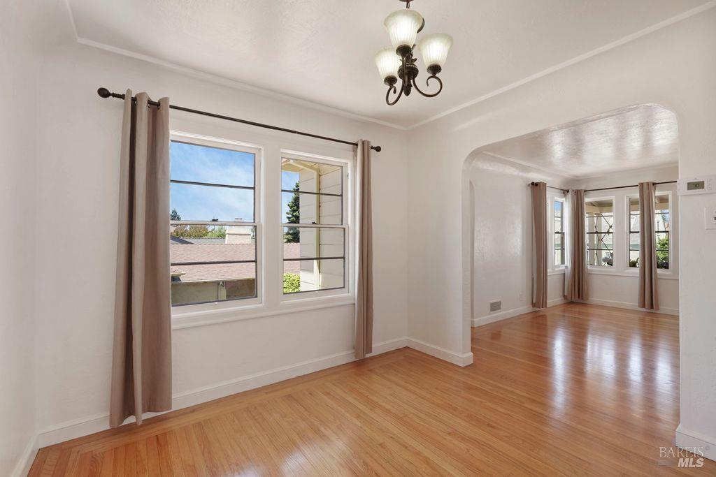 Detail Gallery Image 11 of 41 For 1465 Ohio St, Vallejo,  CA 94590 - 3 Beds | 2 Baths