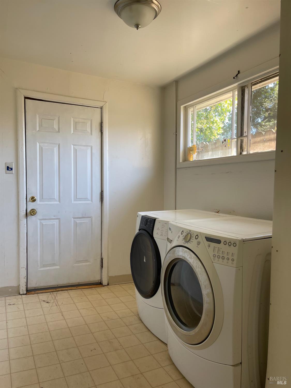 Detail Gallery Image 17 of 21 For 1541 Menlo Ave, Napa,  CA 94558 - – Beds | – Baths