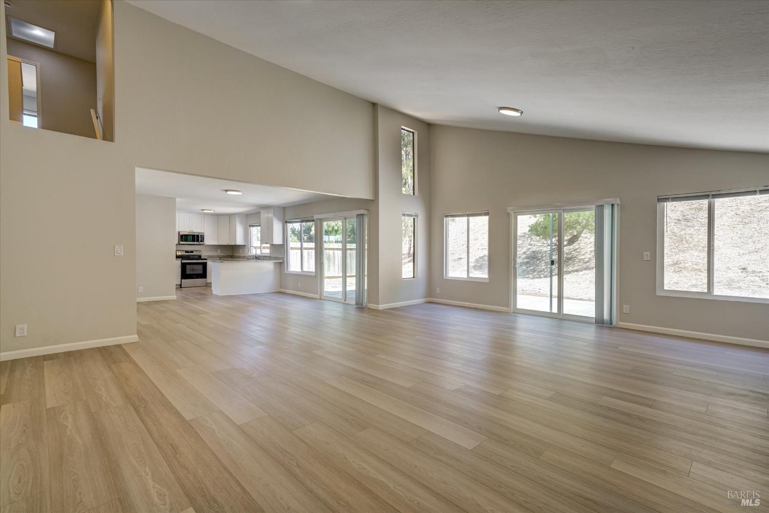 Detail Gallery Image 20 of 40 For 124 Evergreen Way, Vallejo,  CA 94591 - 4 Beds | 2/1 Baths