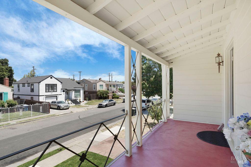 Detail Gallery Image 4 of 41 For 1465 Ohio St, Vallejo,  CA 94590 - 3 Beds | 2 Baths