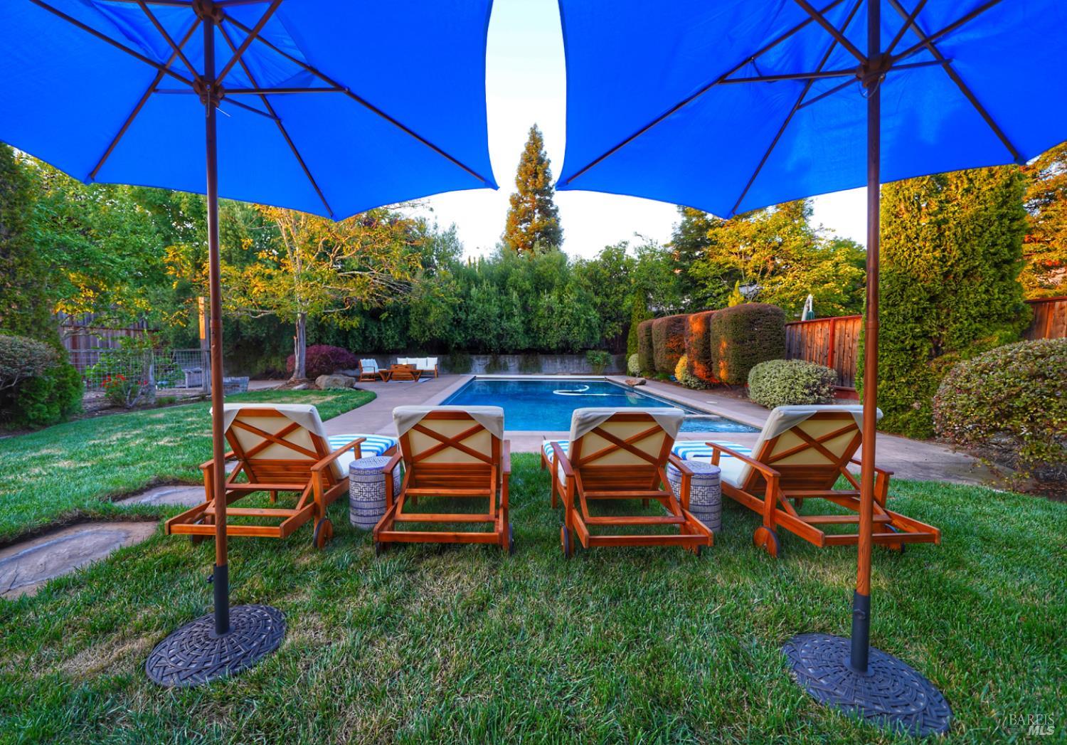 Detail Gallery Image 51 of 55 For 1451 Golf Course Dr, Windsor,  CA 95492 - 4 Beds | 2/1 Baths