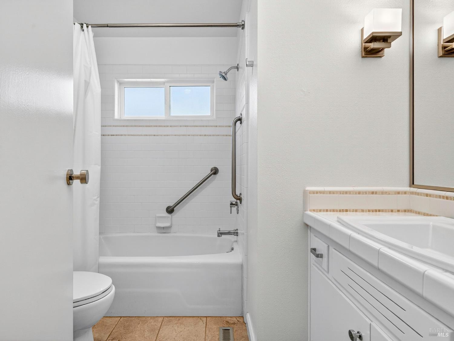 Detail Gallery Image 26 of 50 For 1215 Moss Rock Ct, Santa Rosa,  CA 95404 - 3 Beds | 2 Baths