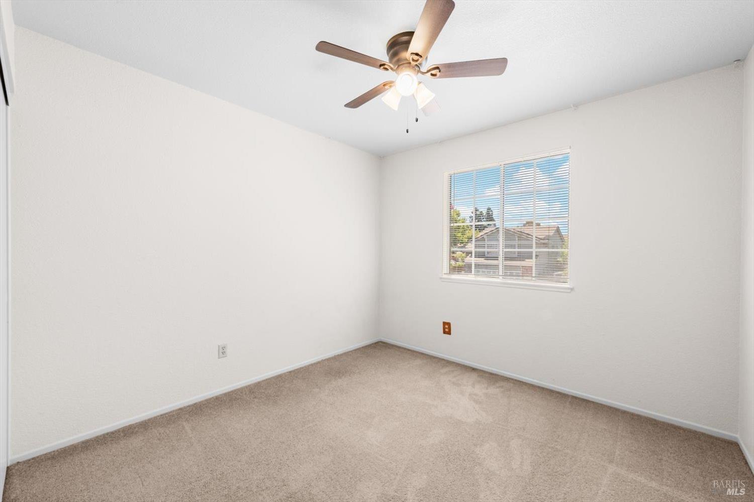 Detail Gallery Image 34 of 49 For 243 Colby Dr, Vacaville,  CA 95687 - 3 Beds | 2/1 Baths