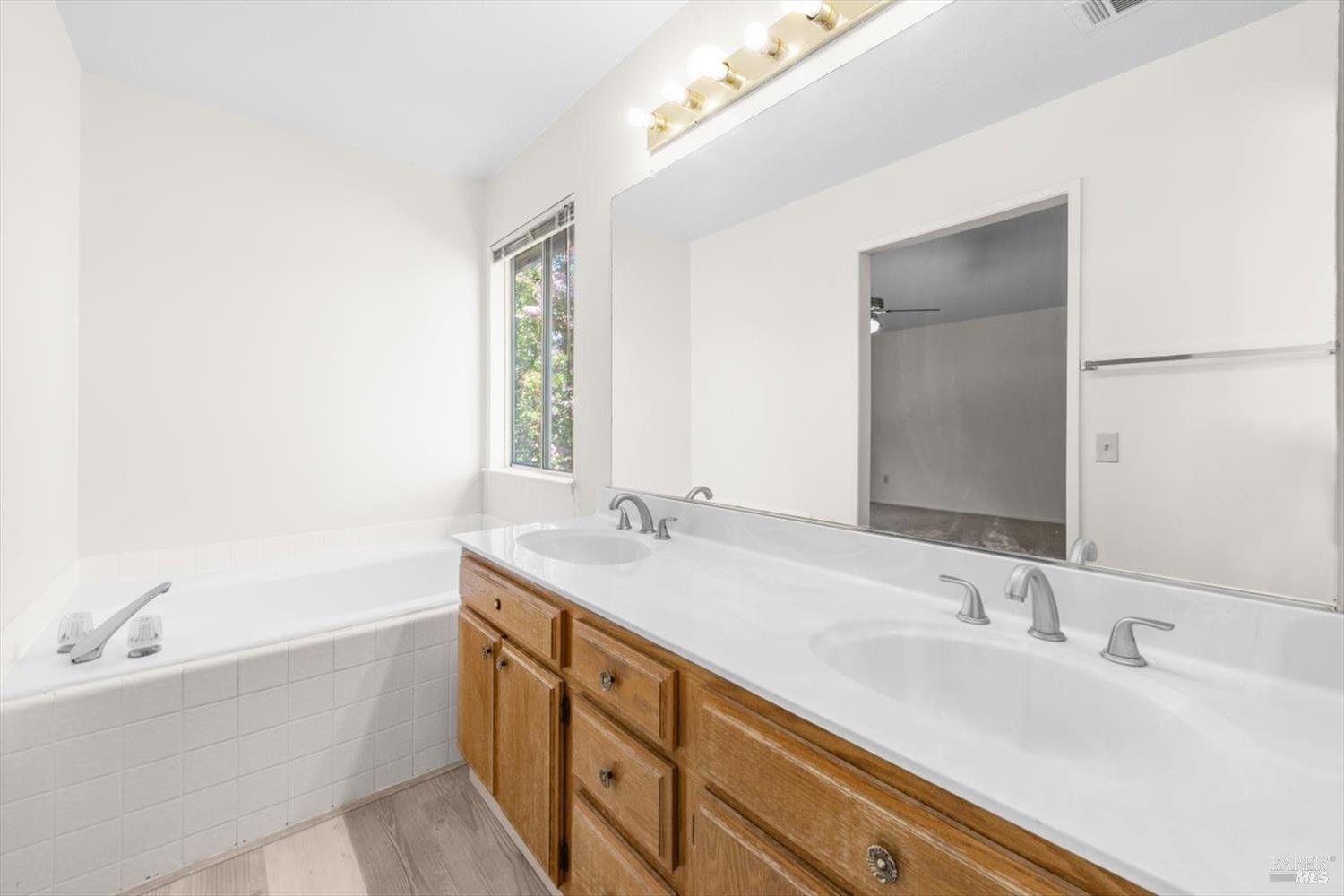 Detail Gallery Image 33 of 49 For 243 Colby Dr, Vacaville,  CA 95687 - 3 Beds | 2/1 Baths