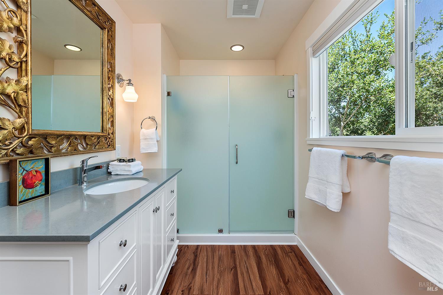 Detail Gallery Image 25 of 54 For 255 Vista View Dr, Cloverdale,  CA 95425 - 2 Beds | 2 Baths