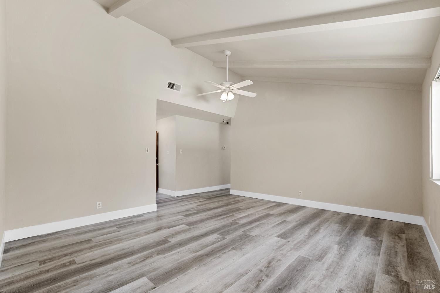 Detail Gallery Image 24 of 56 For 2004 S Terrace Dr, Napa,  CA 94559 - 3 Beds | 2 Baths