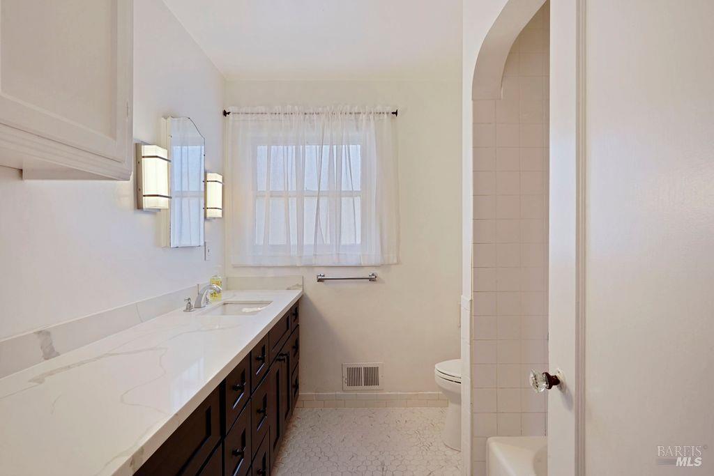 Detail Gallery Image 20 of 41 For 1465 Ohio St, Vallejo,  CA 94590 - 3 Beds | 2 Baths