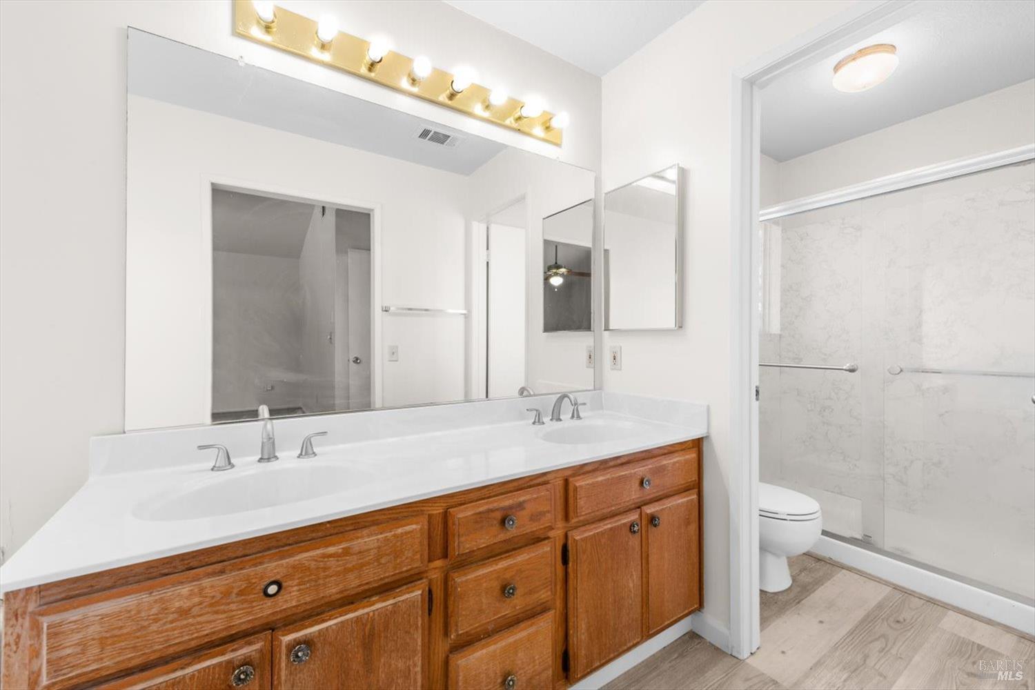 Detail Gallery Image 31 of 49 For 243 Colby Dr, Vacaville,  CA 95687 - 3 Beds | 2/1 Baths