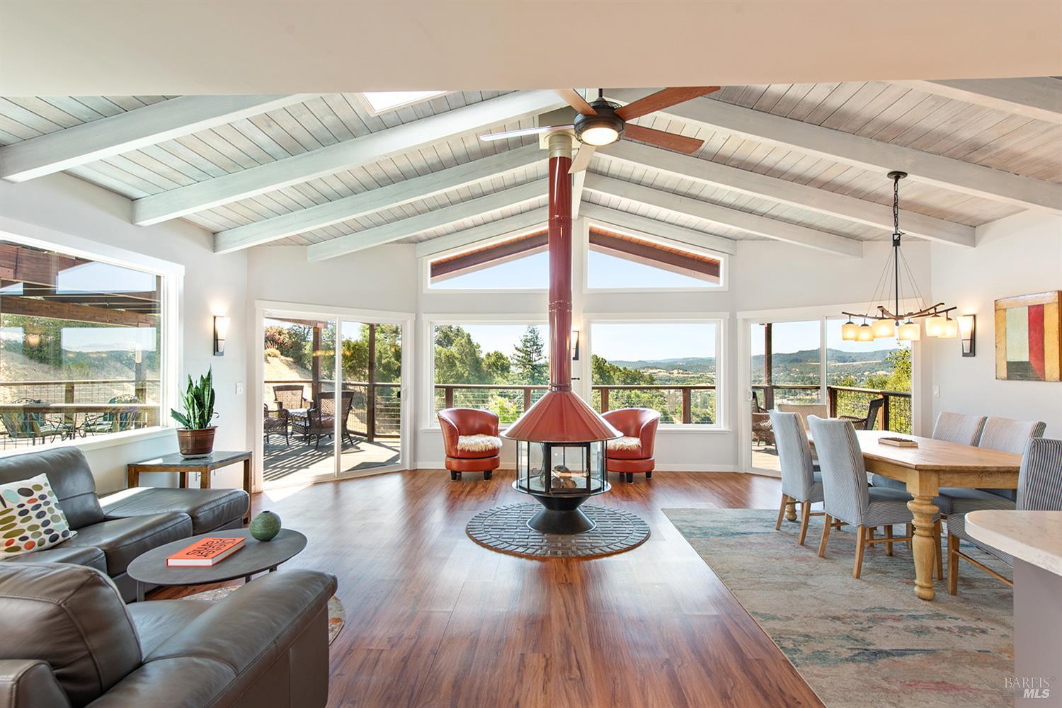 Detail Gallery Image 7 of 54 For 255 Vista View Dr, Cloverdale,  CA 95425 - 2 Beds | 2 Baths