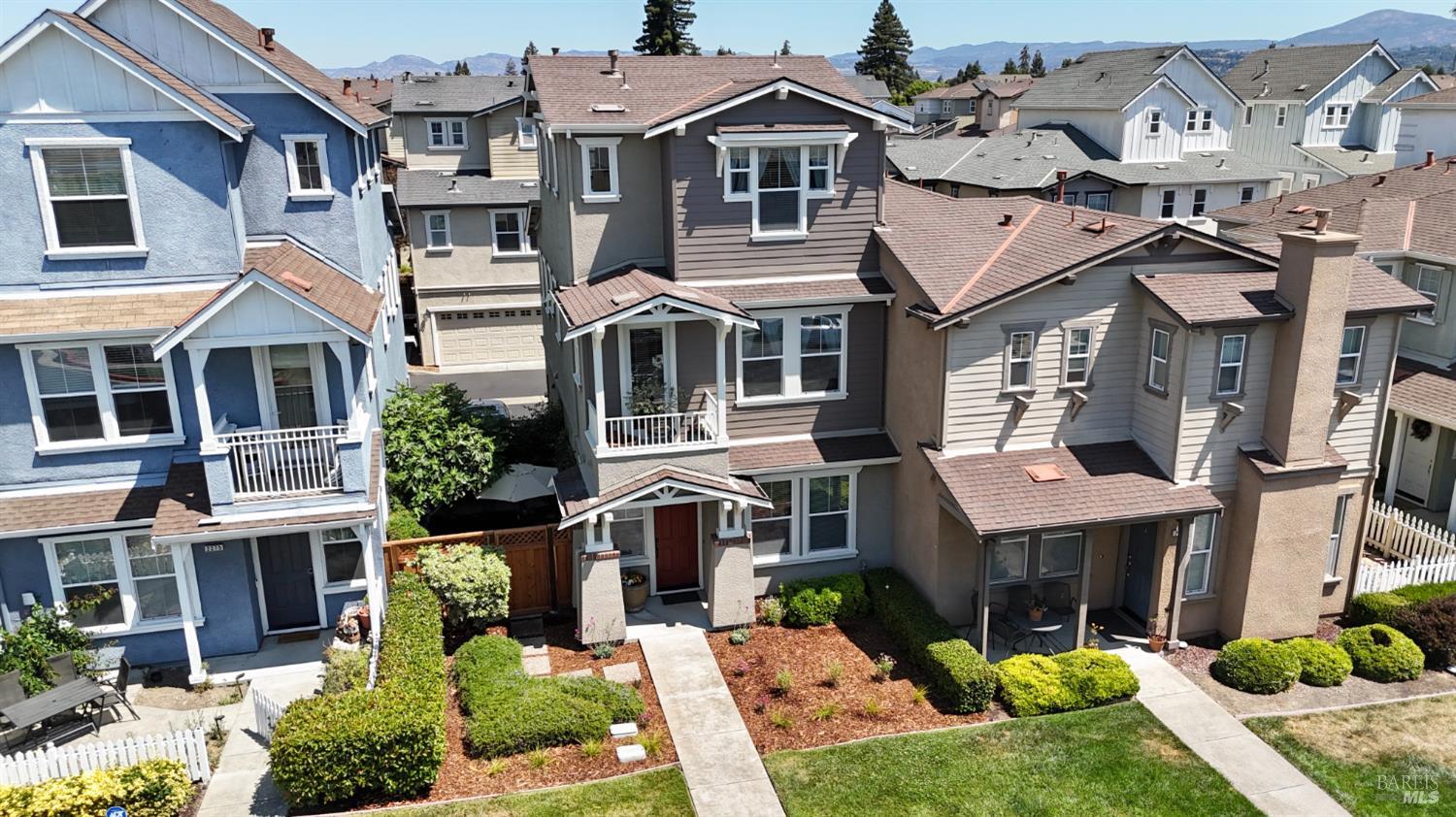 Detail Gallery Image 2 of 30 For 2265 Alysheba Ct, Napa,  CA 94559 - 2 Beds | 2/1 Baths