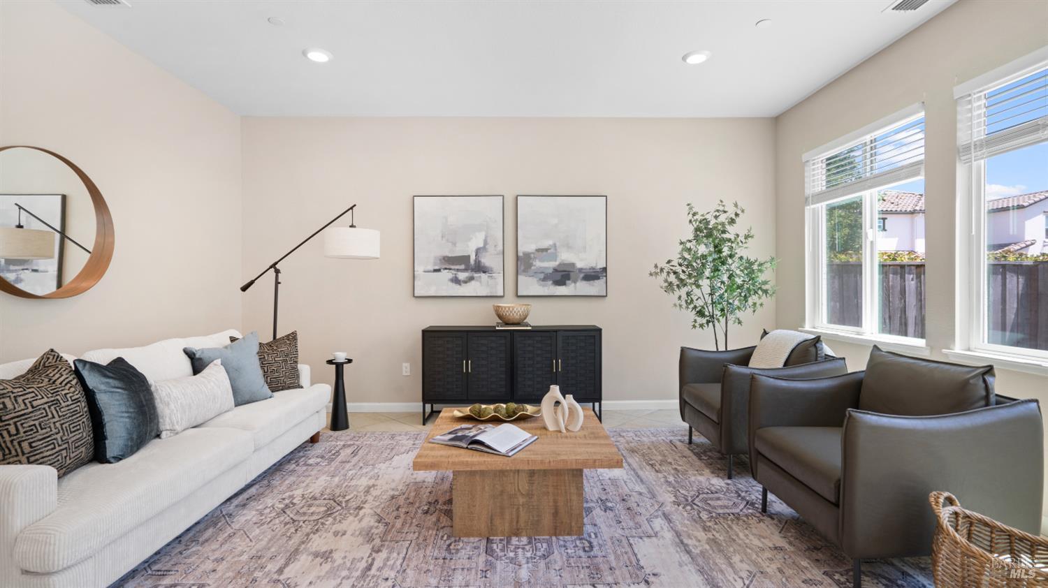 Detail Gallery Image 17 of 42 For 5114 Kolton Pl, Rohnert Park,  CA 94928 - 5 Beds | 2/1 Baths