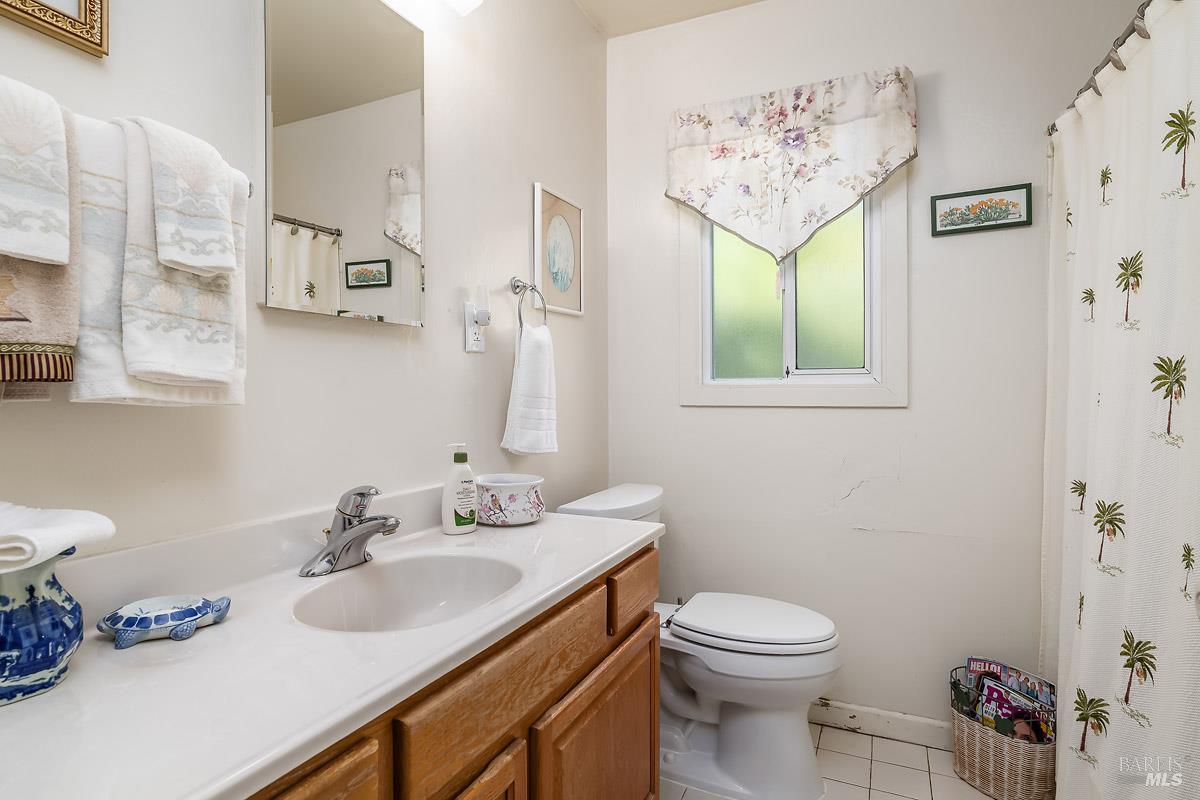 Detail Gallery Image 12 of 15 For 1216 Vallejo Ave, Novato,  CA 94945 - 2 Beds | 1 Baths