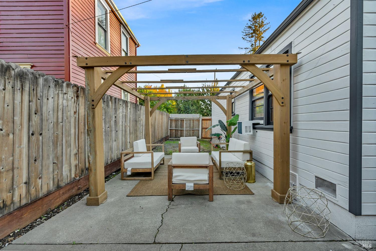 Detail Gallery Image 23 of 25 For 1594 Laurel St, Napa,  CA 94559 - 2 Beds | 2 Baths