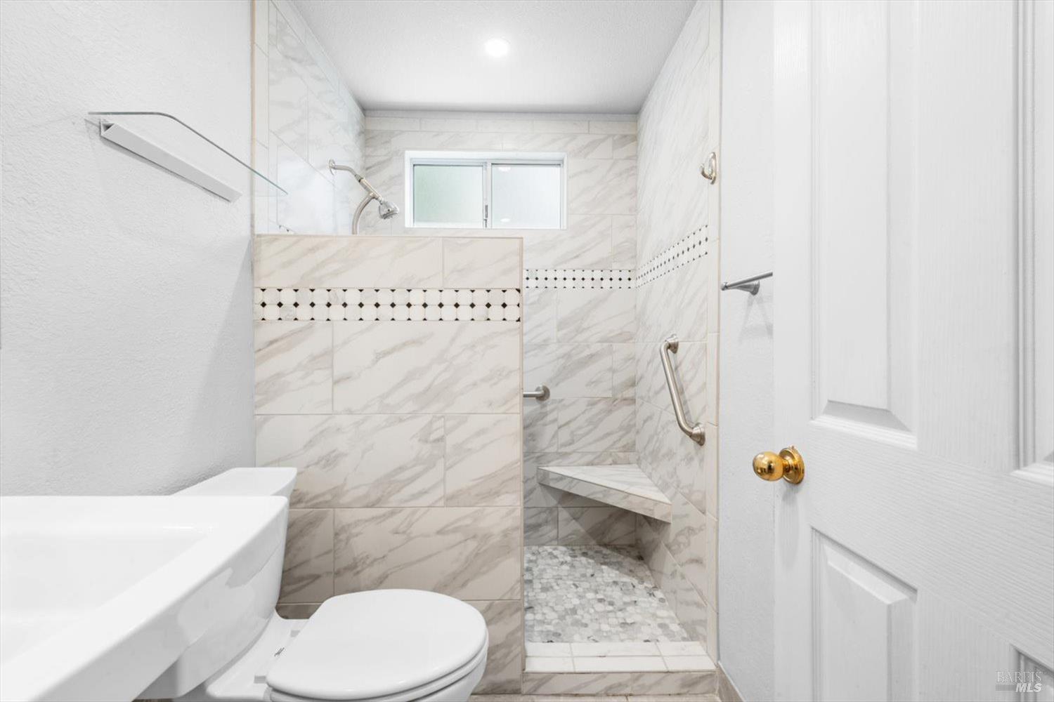 Detail Gallery Image 30 of 82 For 2136 Lakewood Dr, Fairfield,  CA 94534 - 4 Beds | 2/1 Baths