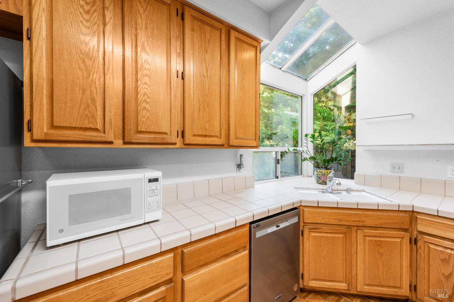 Detail Gallery Image 24 of 82 For 2136 Lakewood Dr, Fairfield,  CA 94534 - 4 Beds | 2/1 Baths