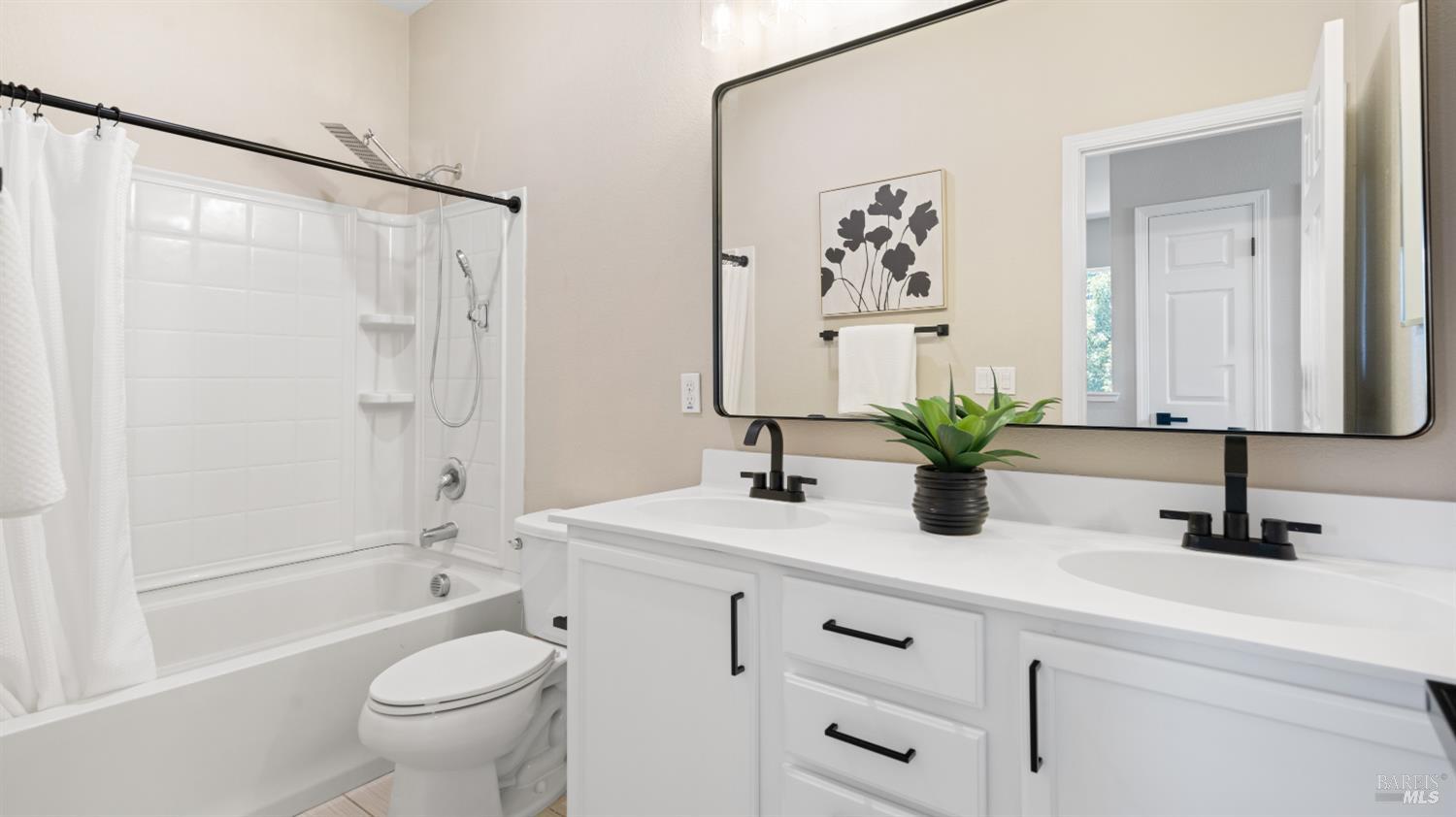 Detail Gallery Image 24 of 42 For 5114 Kolton Pl, Rohnert Park,  CA 94928 - 5 Beds | 2/1 Baths