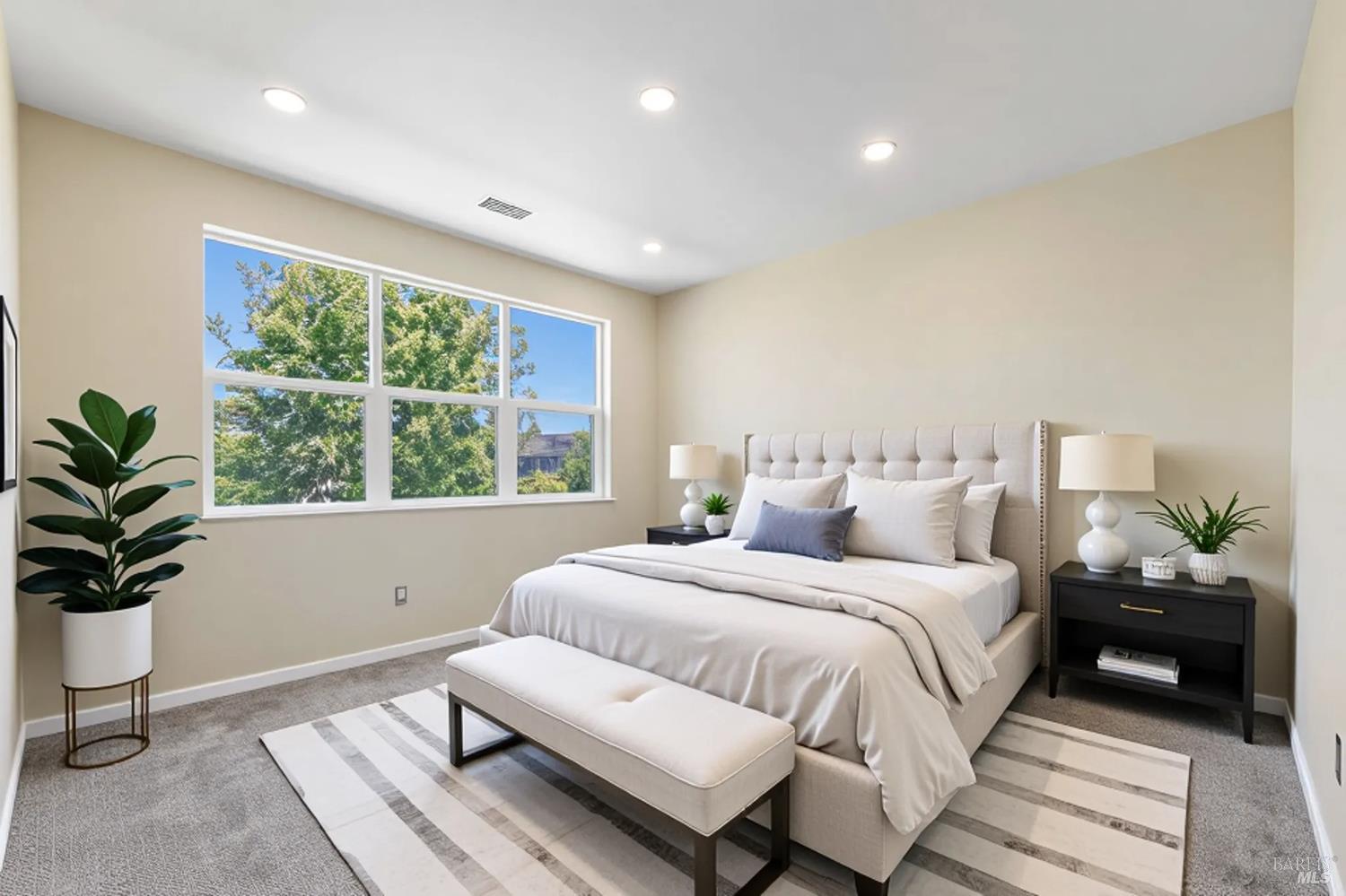 Detail Gallery Image 5 of 7 For 434 Blythewood Pl, Santa Rosa,  CA 95407 - 4 Beds | 2/1 Baths