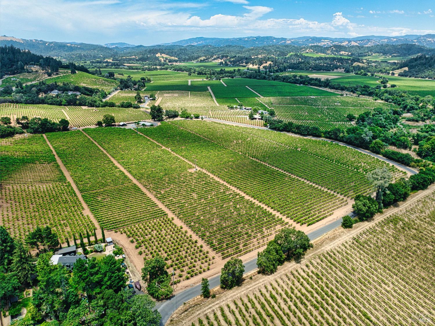 Detail Gallery Image 8 of 23 For 8011 West Dry Creek Rd, Healdsburg,  CA 95448 - – Beds | – Baths