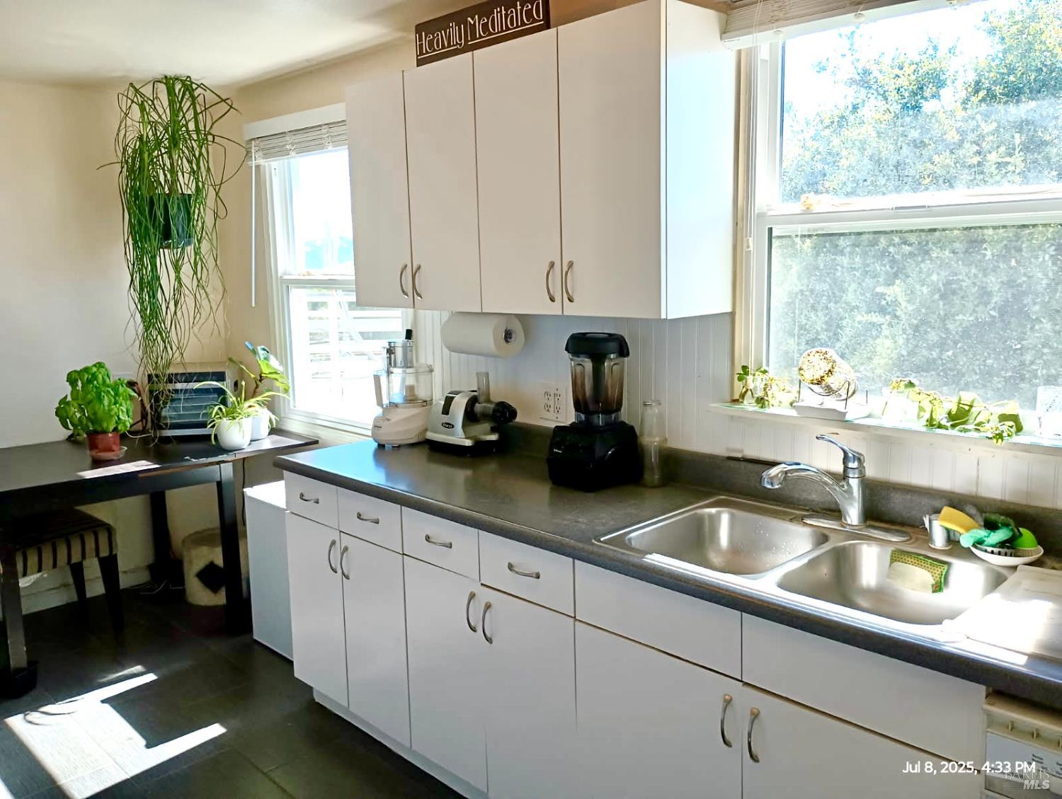 Detail Gallery Image 11 of 31 For 40 La Cruz Ave, Benicia,  CA 94510 - 3 Beds | 2 Baths