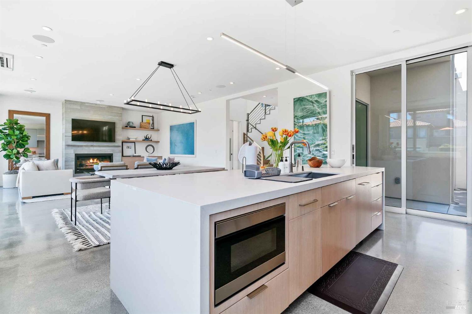 Detail Gallery Image 2 of 35 For 120 Gharkey St, Santa Cruz,  CA 95060 - 5 Beds | 5 Baths